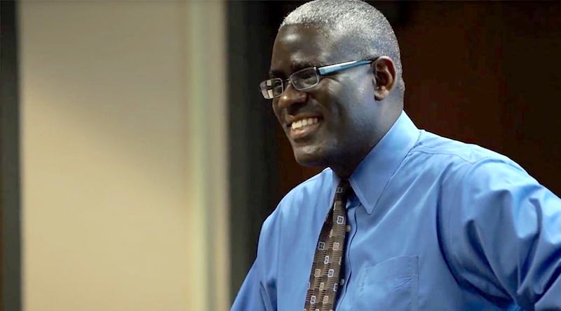 Peter Johnson legt uit dat hij gezegend is omdat hij weet dat God bij monde van profeten spreekt